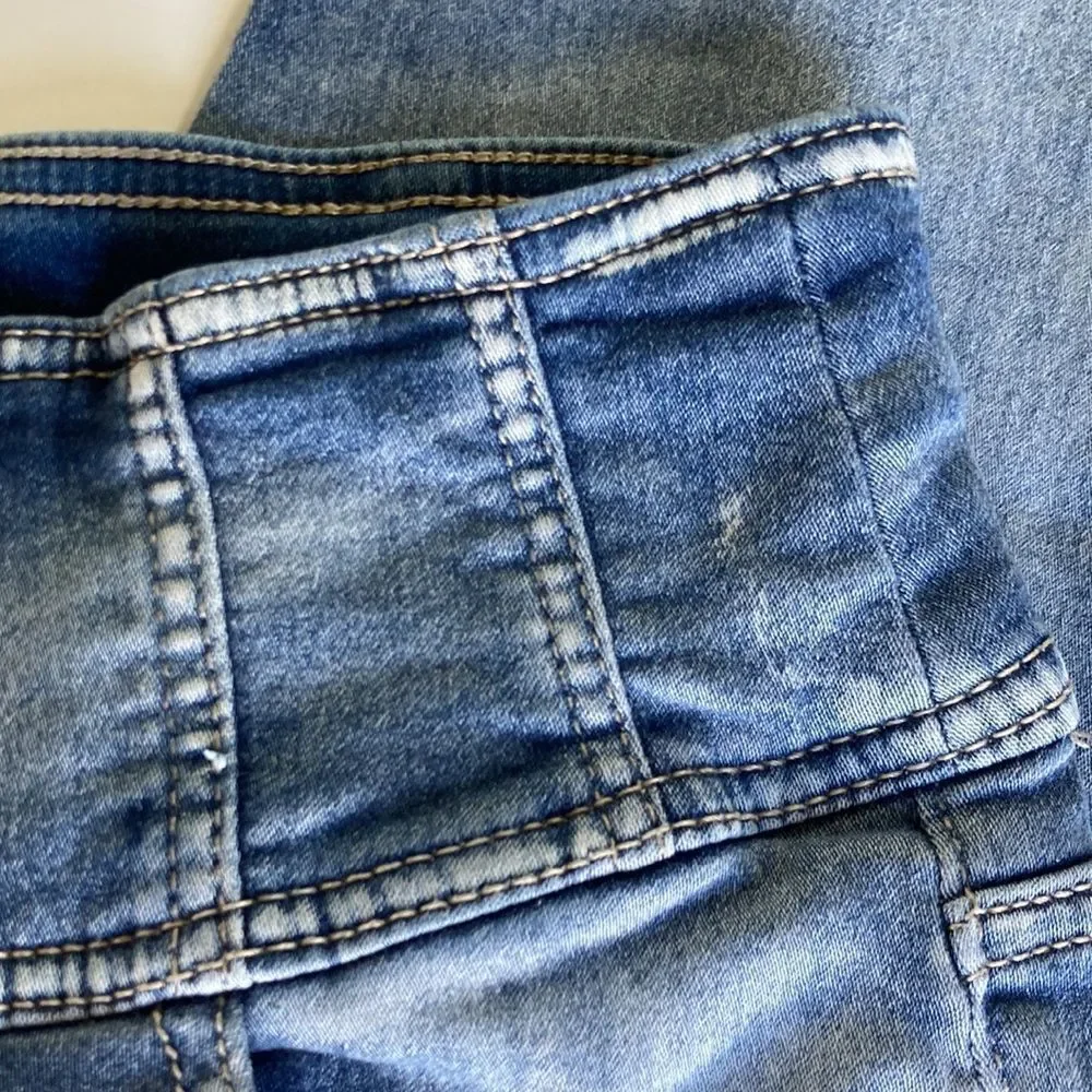 👖High Rise Sculpting Skinny Crop Distressed Jeans Size 9 - Picture 4 of 14